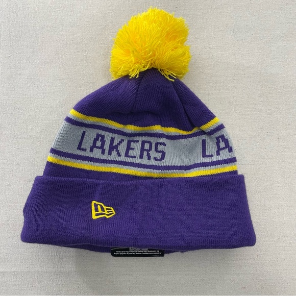 Los Angeles Lakers NBA Basketball New Era Knit Purple Pom Pom Hat Cap Beanie NW - Picture 3 of 5
